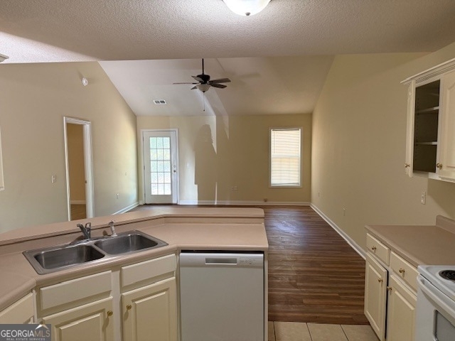 308 East Lee Street - Photo 3