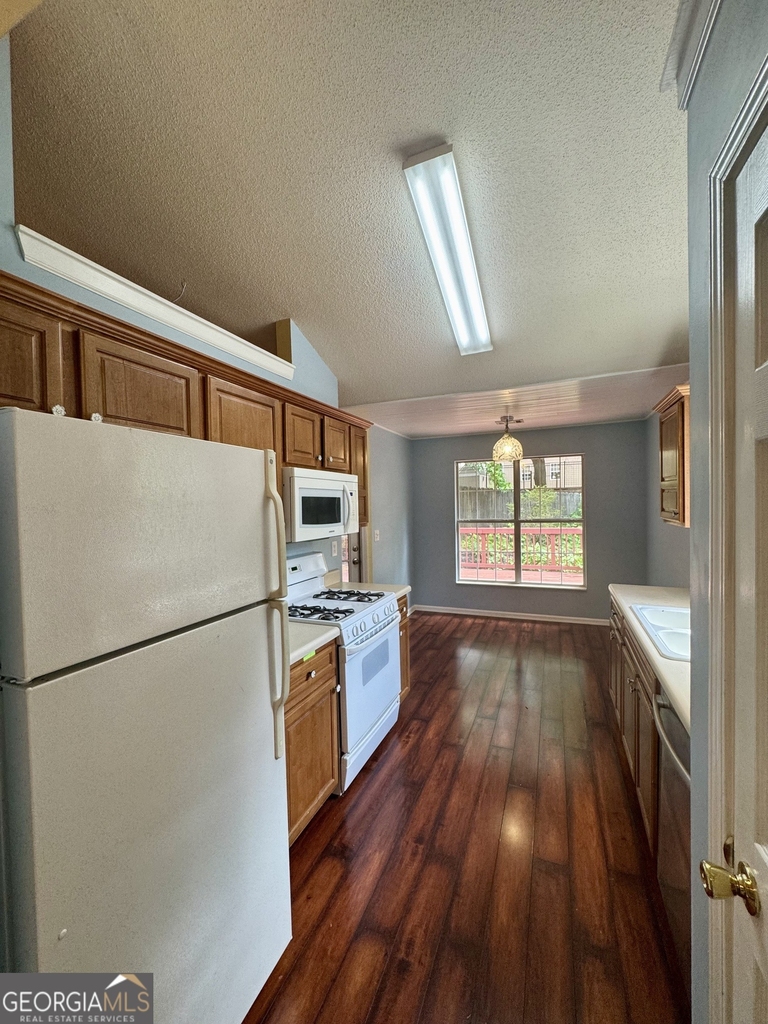 1840 Arborwood Drive - Photo 10