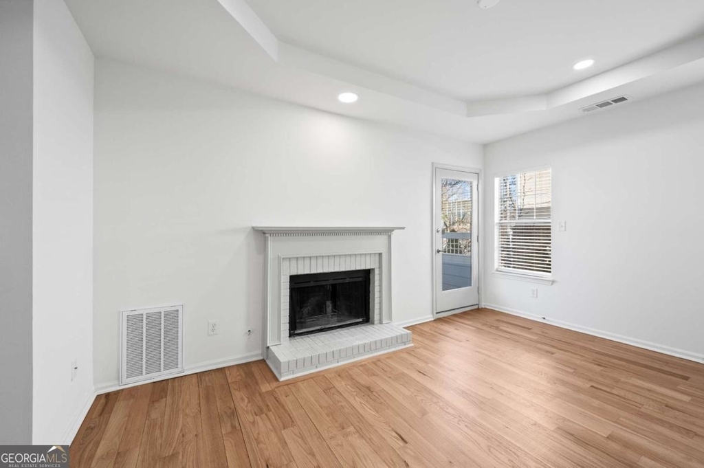 567 Winton Terrace Ne - Photo 3