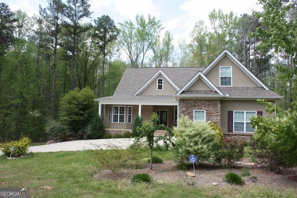 207 Lakeview Court - Photo 0