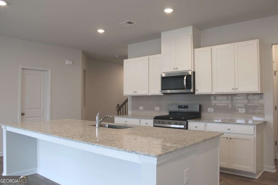 731 Point Place Drive - Photo 1