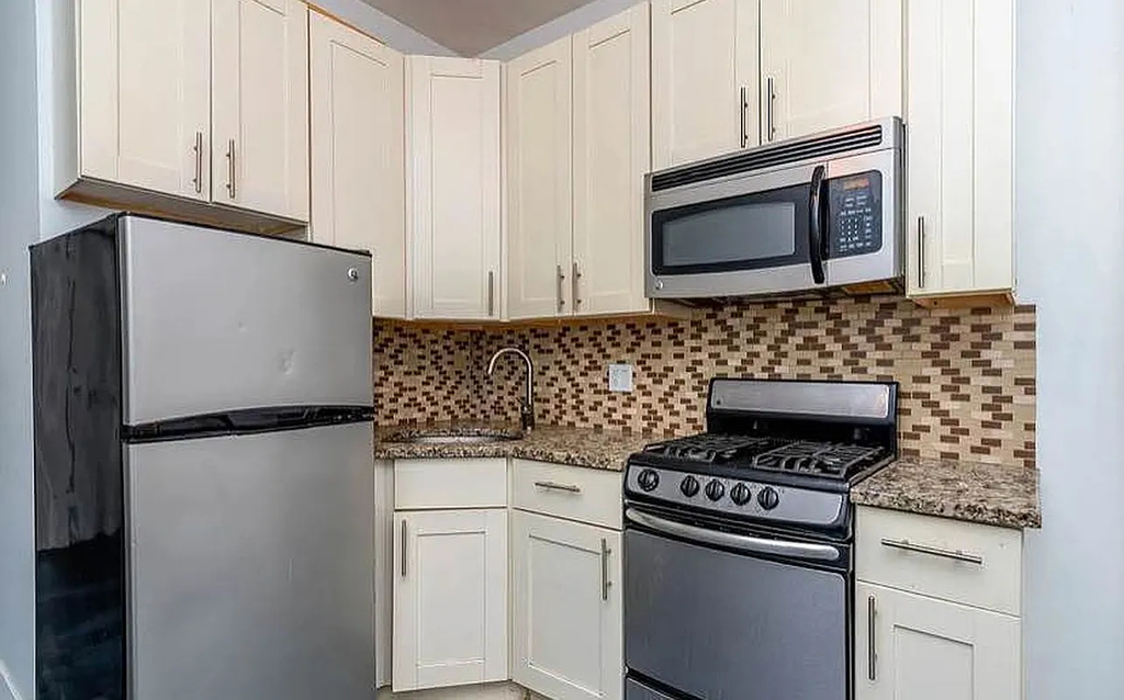 294 Harman Street - Photo 3
