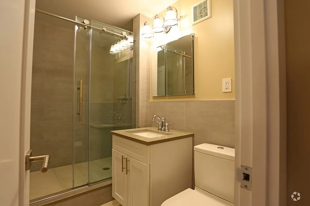 Flex 3 97th Street Columbus Avenue - Photo 4