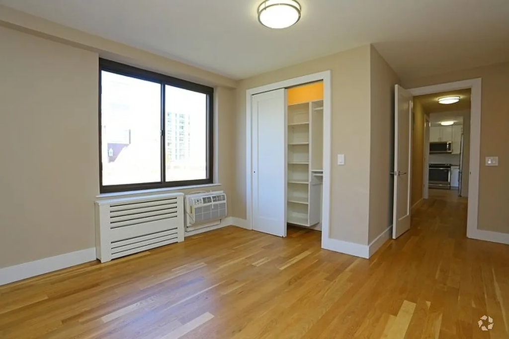 Flex 3 97th Street Columbus Avenue - Photo 3