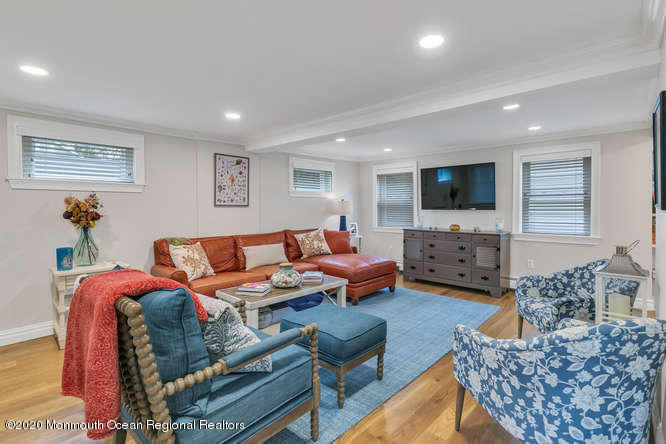 519 Saint Clair Avenue - Photo 5