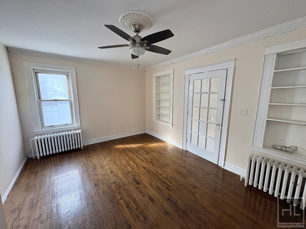 Baisley Avenue - Photo 1