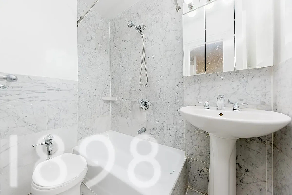 32-42 33rd Street - Photo 4
