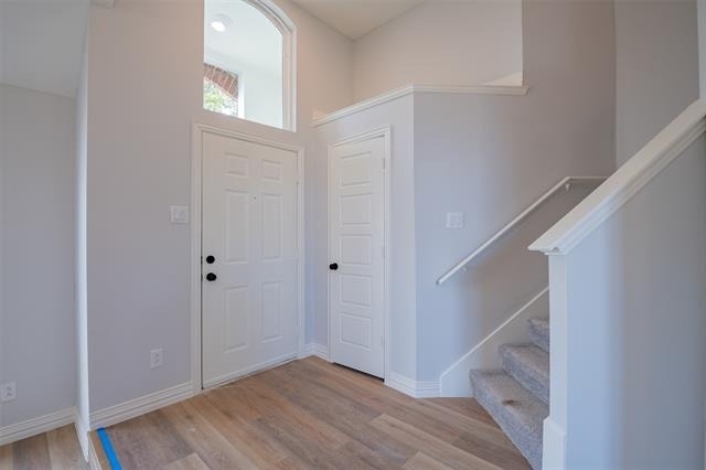 2318 Bennington Drive - Photo 2
