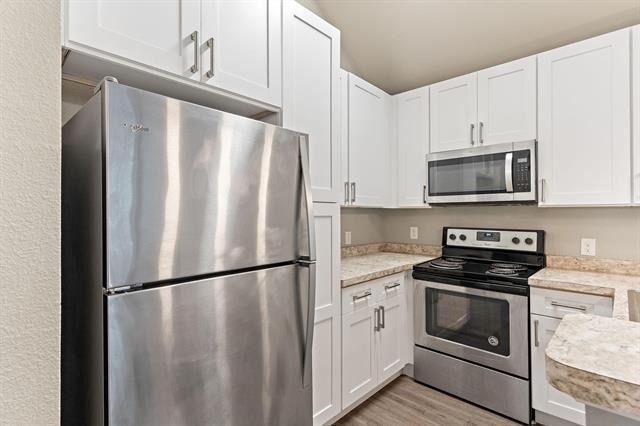 6108 Abrams Road - Photo 12