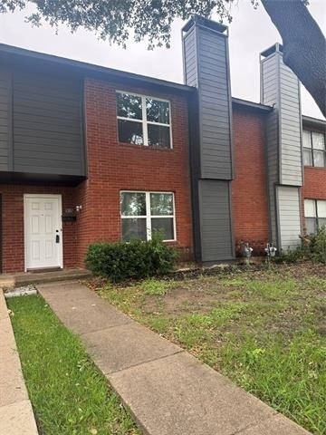 323 Towne House Lane - Photo 0