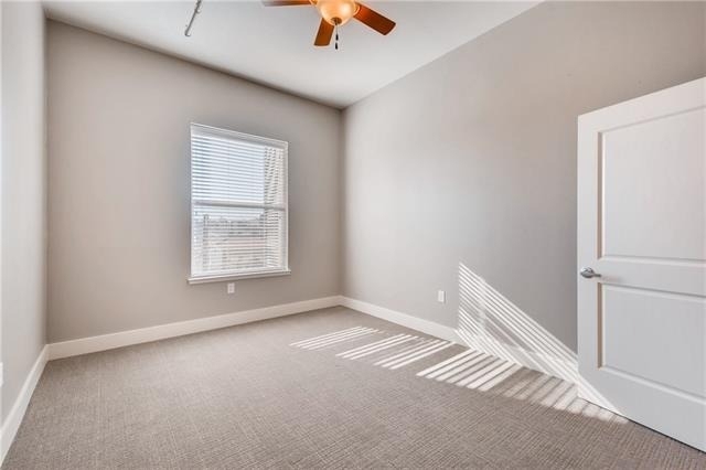 928 Travis Avenue - Photo 8