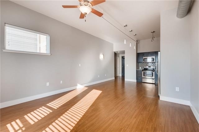 928 Travis Avenue - Photo 4