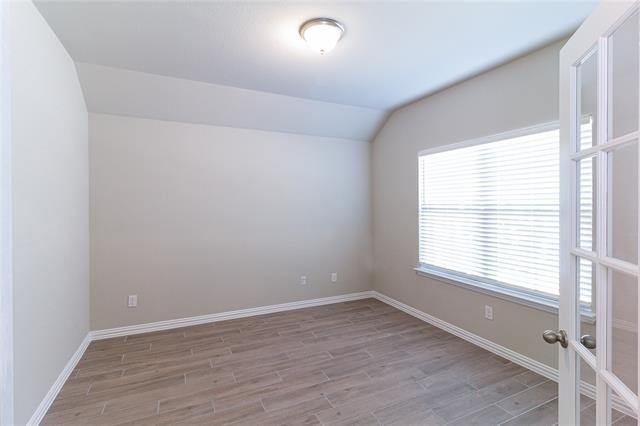 3004 Teak Drive - Photo 4
