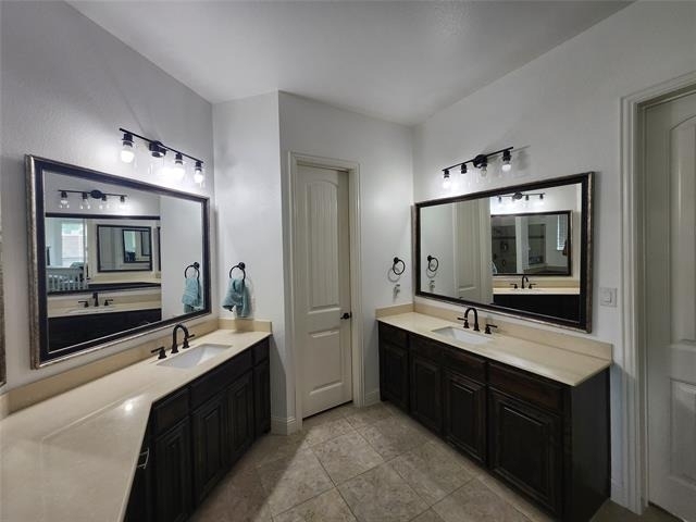 10647 Kingsford Lane - Photo 6