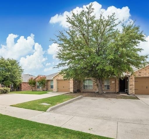 803 Hibiscus Trail - Photo 2