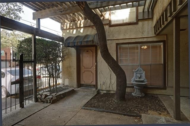 4314 Travis Street - Photo 6