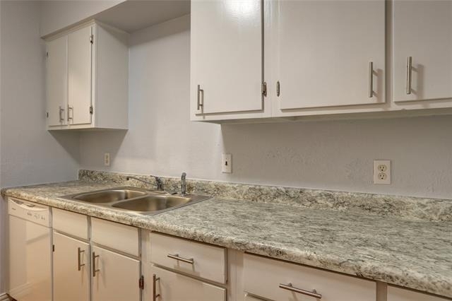 4314 Travis Street - Photo 3
