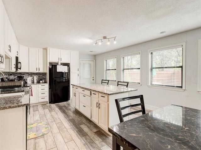 2801 W Biddison Street - Photo 11