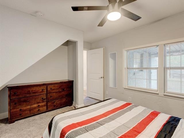 2801 W Biddison Street - Photo 28