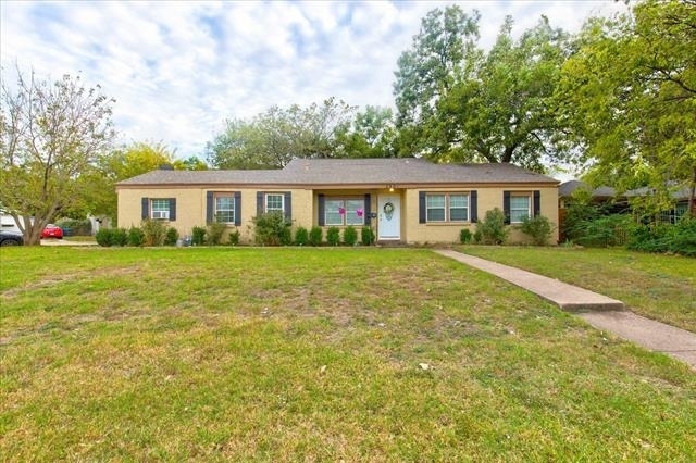 2801 W Biddison Street - Photo 0