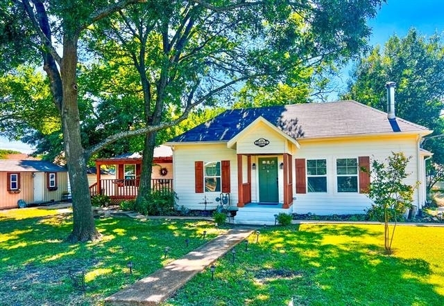 182 Douglas Street - Photo 1