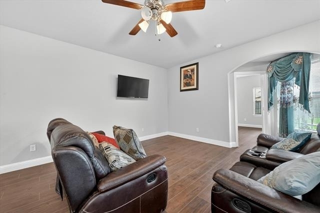 7815 Cottonwood Drive - Photo 3
