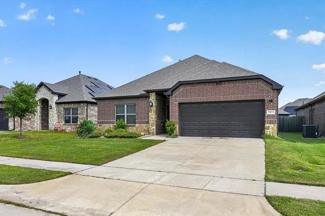 7815 Cottonwood Drive - Photo 1
