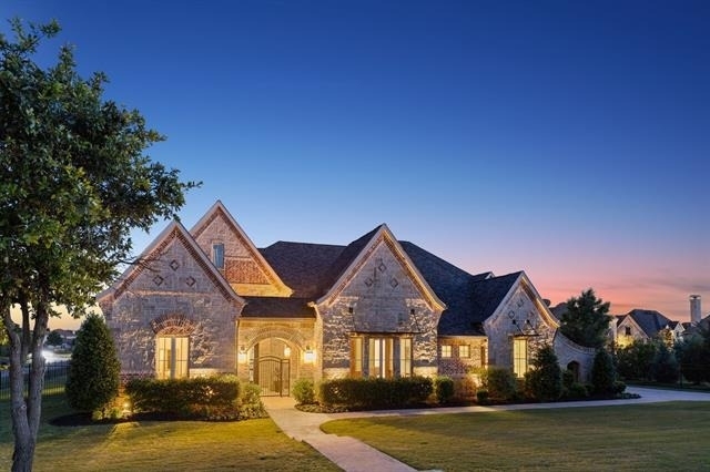 5501 Lake Geneva Court - Photo 0