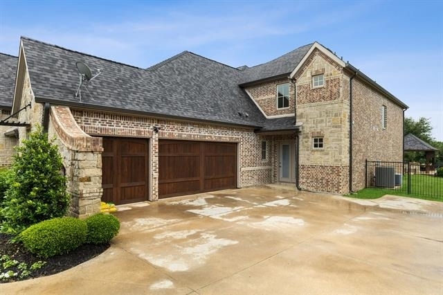 5501 Lake Geneva Court - Photo 7