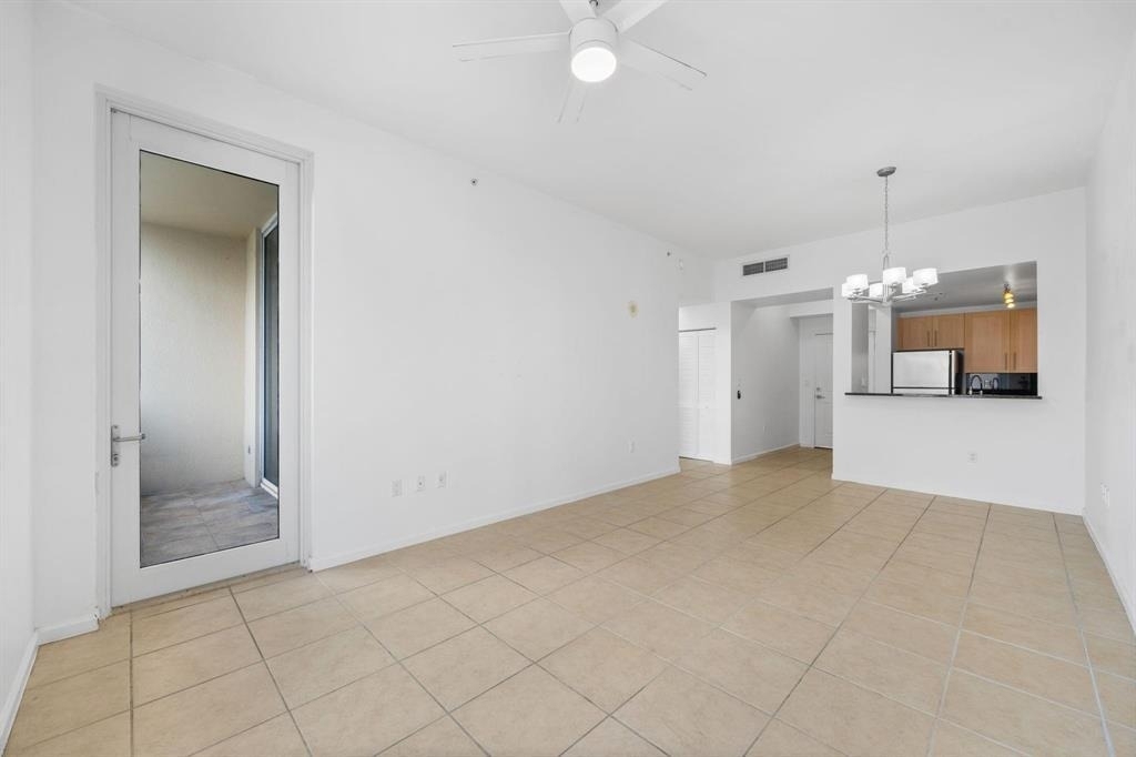 511 Se 5 Avenue - Photo 1