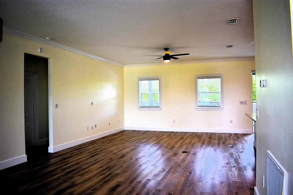 1217 Sw Marmore Avenue - Photo 8