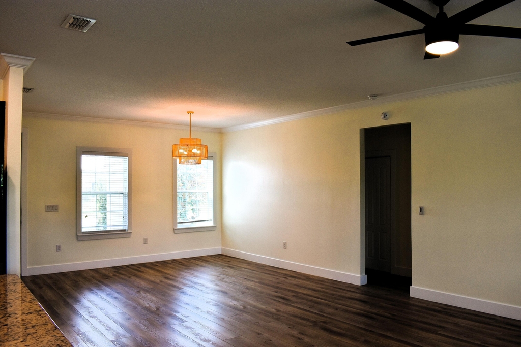 1217 Sw Marmore Avenue - Photo 6