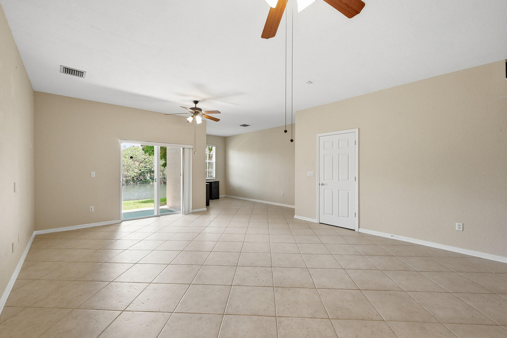 9056 Plymouth Place - Photo 4