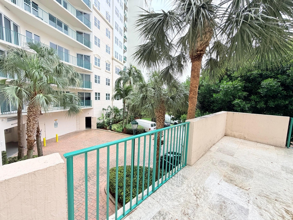 19900 E Country Club Drive - Photo 14