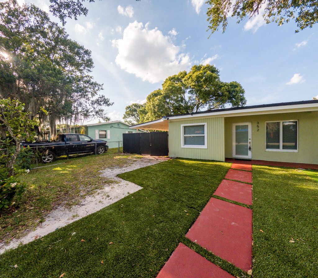 352 Johnston Street - Photo 1