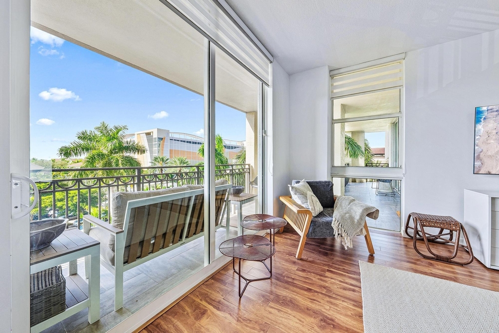 550 Okeechobee Boulevard - Photo 5