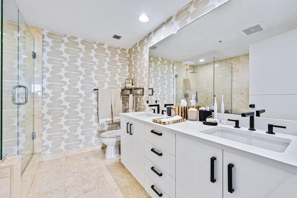 550 Okeechobee Boulevard - Photo 14