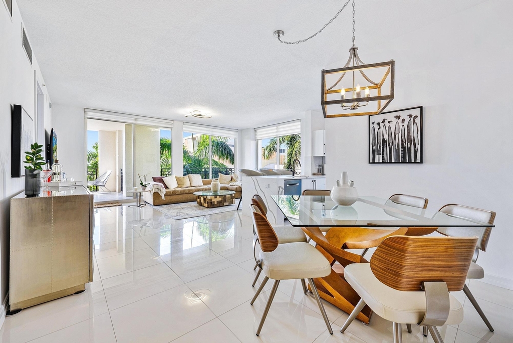550 Okeechobee Boulevard - Photo 1