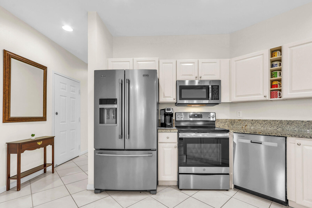 8931 Sandshot Court - Photo 4