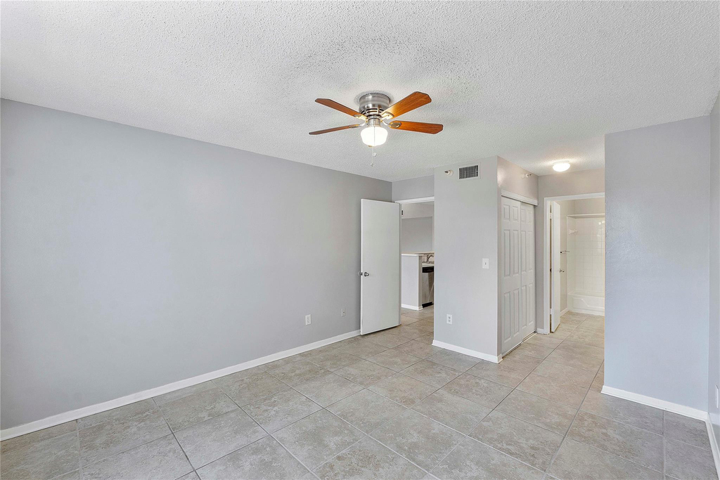 120 Yacht Club Way - Photo 8