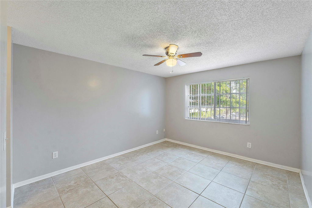 120 Yacht Club Way - Photo 14