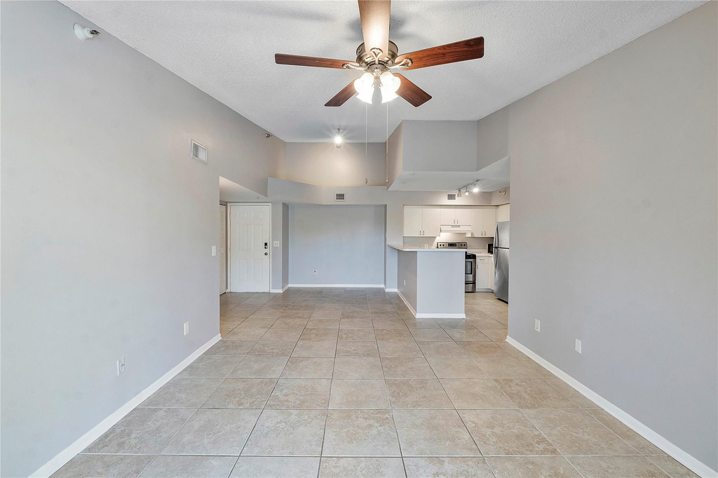 120 Yacht Club Way - Photo 2