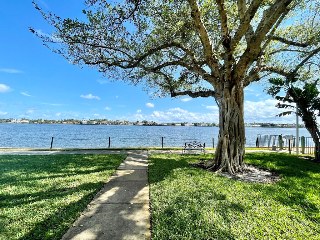 120 Yacht Club Way - Photo 35