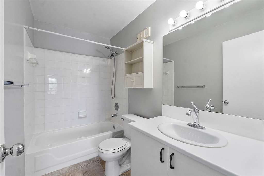 120 Yacht Club Way - Photo 9