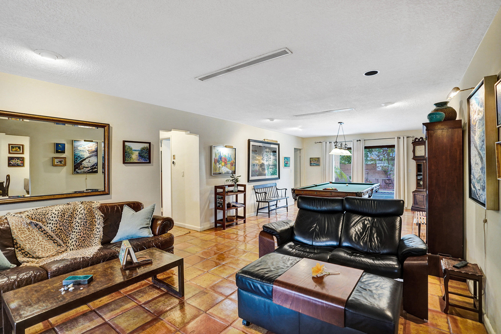420 Ne 36th Street - Photo 8