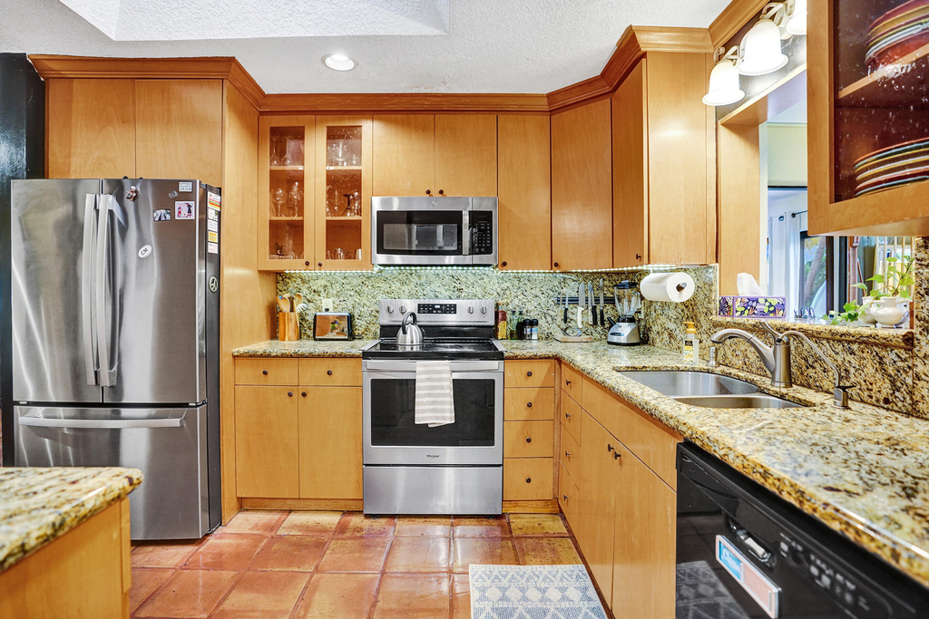 420 Ne 36th Street - Photo 14