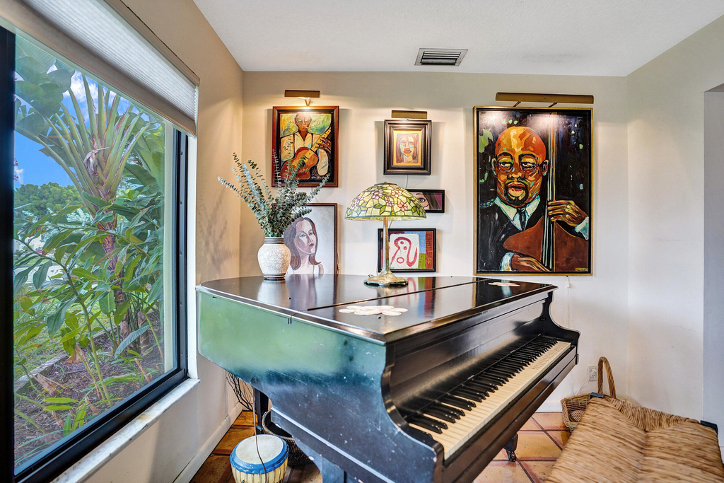 420 Ne 36th Street - Photo 6