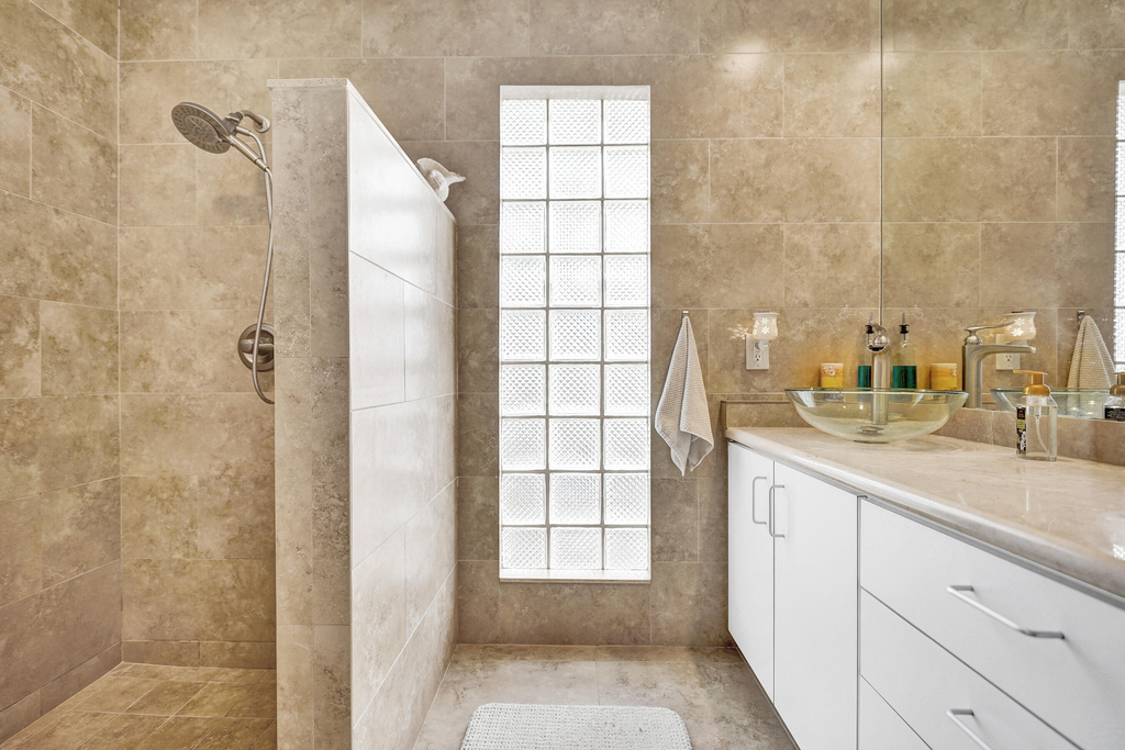 420 Ne 36th Street - Photo 23