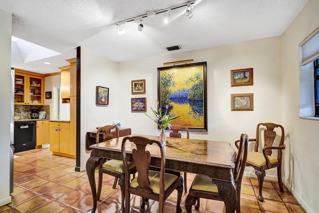 420 Ne 36th Street - Photo 16