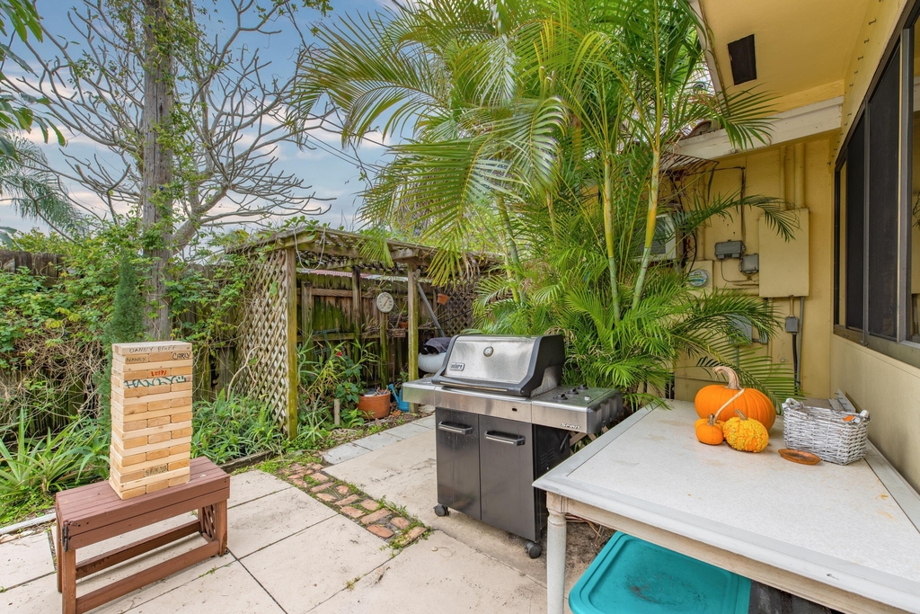 420 Ne 36th Street - Photo 36